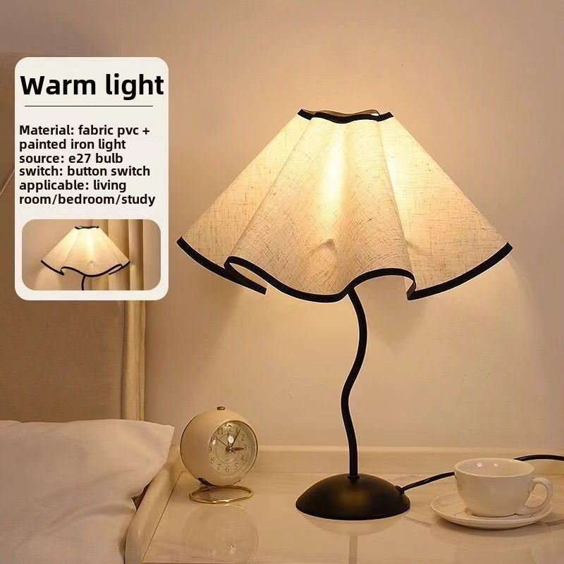 Nordic Ins Retro Petal Table Lamp For Bedroom - Your Cozy Ambiance Maker