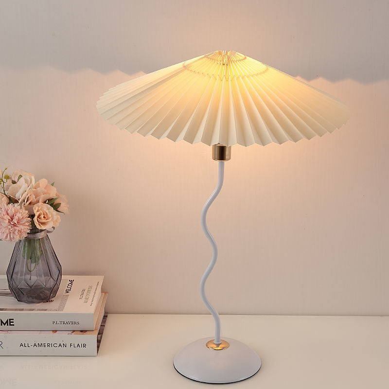 Instagrammable Vintage Table Light - Nordic Pleated Shade + Retro Switch for Study Nooks