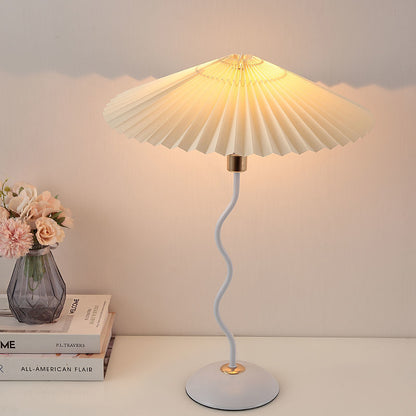 Instagrammable Vintage Table Light - Nordic Pleated Shade + Retro Switch for Study Nooks